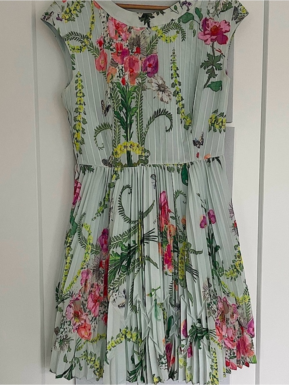 🌷Ted Baker London-Floral Pleated Mint Green Fit-and-Flare Dress🌷 - Picture 1 of 5